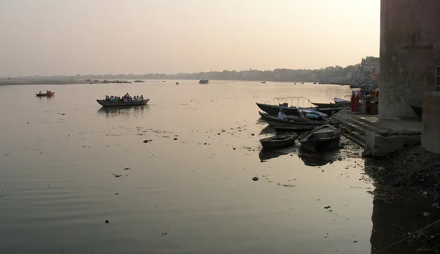 Kashi & Ayodhya Darshan — Varanasi · Ayodhya · Prayagraj