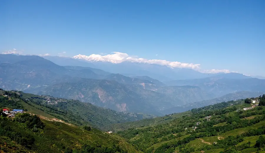 Sikkim & Darjeeling — Gangtok · Tsomgo Lake · Darjeeling